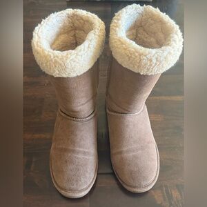 BearPaw Women's Tan Boots Size 10